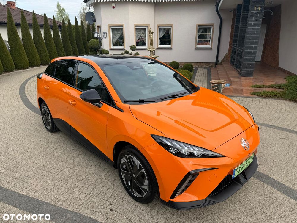 MG 4 Luxury 64 kWh - 2