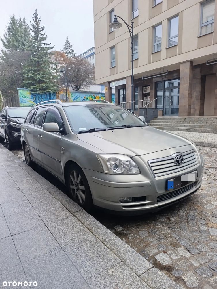 Toyota Avensis 2.0 D-4D Sol Plus - 1