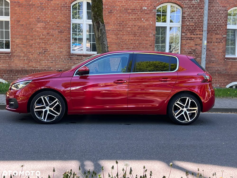 Peugeot 308 1.2 PureTech Allure S&S - 2