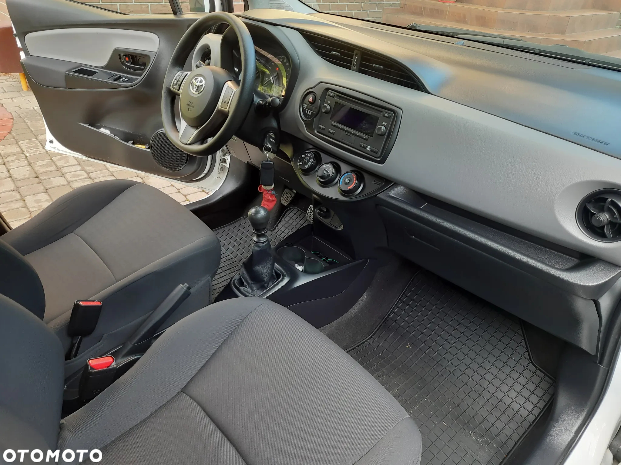 Toyota Yaris 1.5 Active - 10