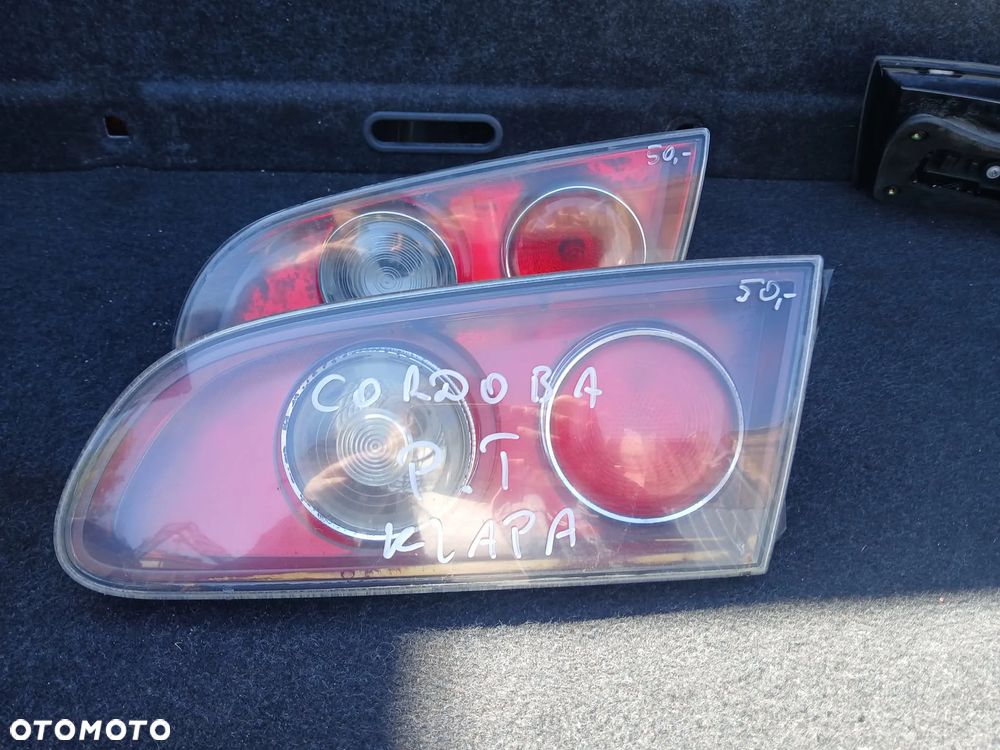 Seat Cordoba lampa tylna w klapę prawa - 1
