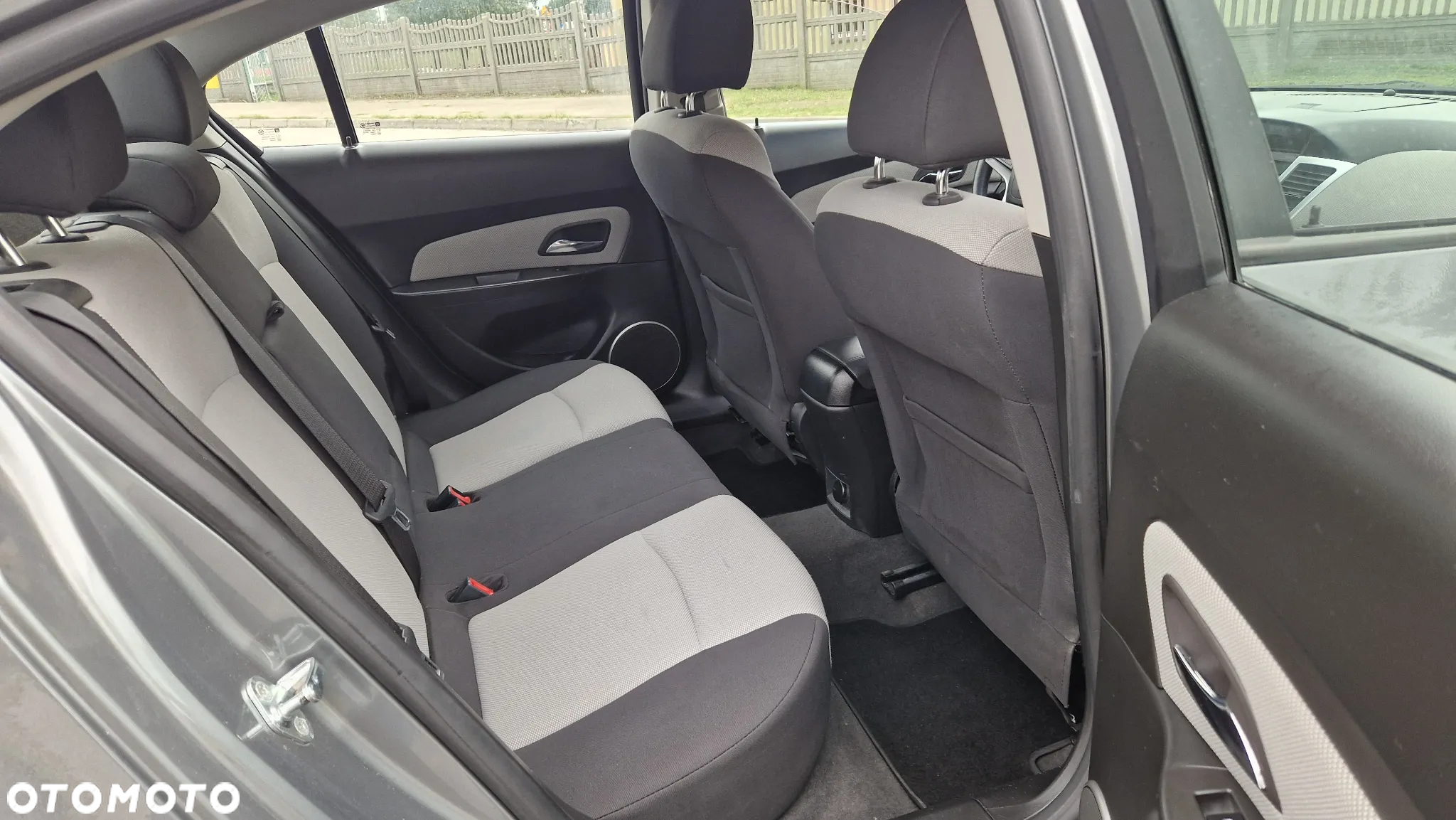 Chevrolet Cruze 1.8 LS - 11
