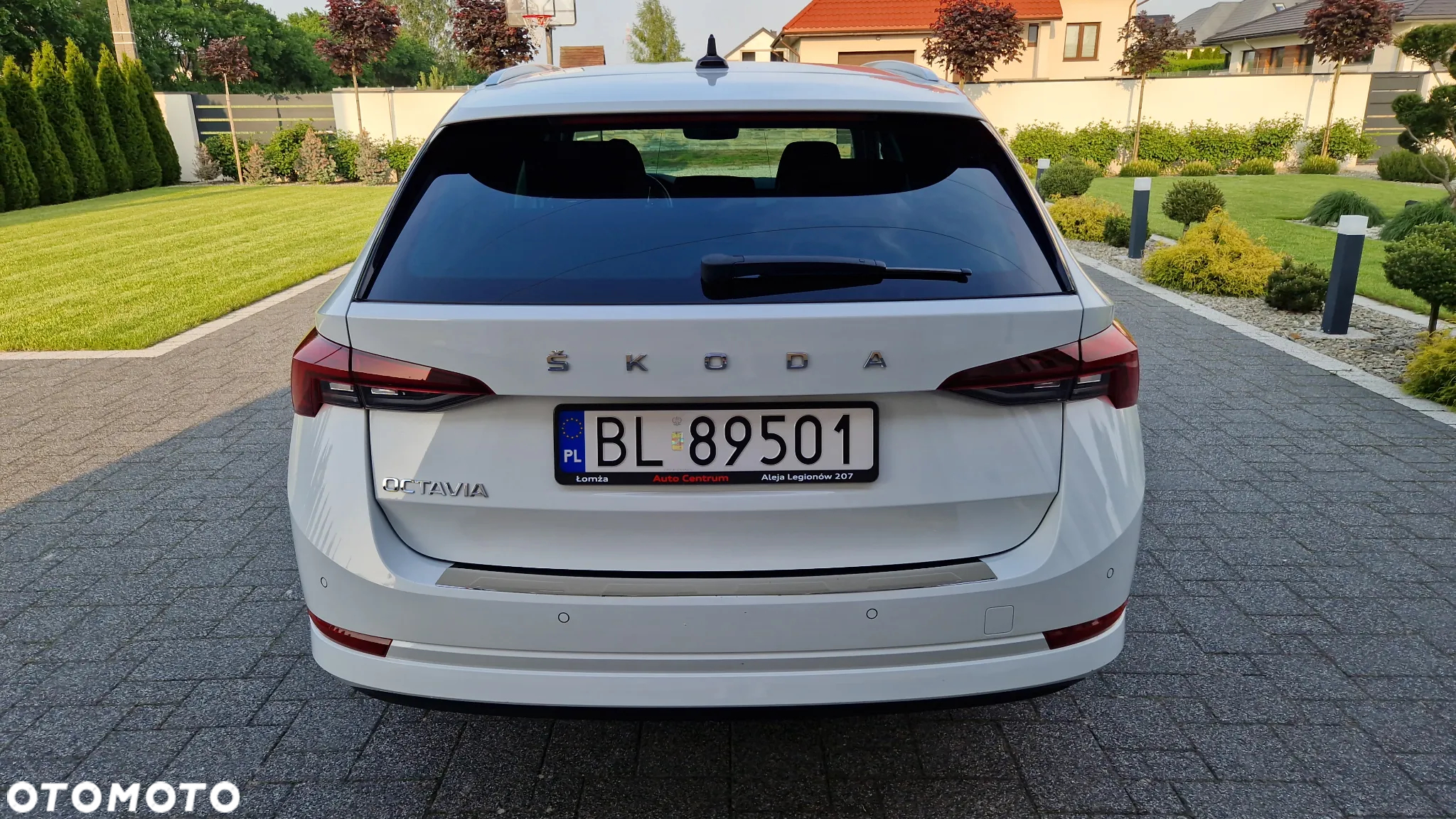 Skoda Octavia Combi 2.0 TDI DSG Sport Edition - 5