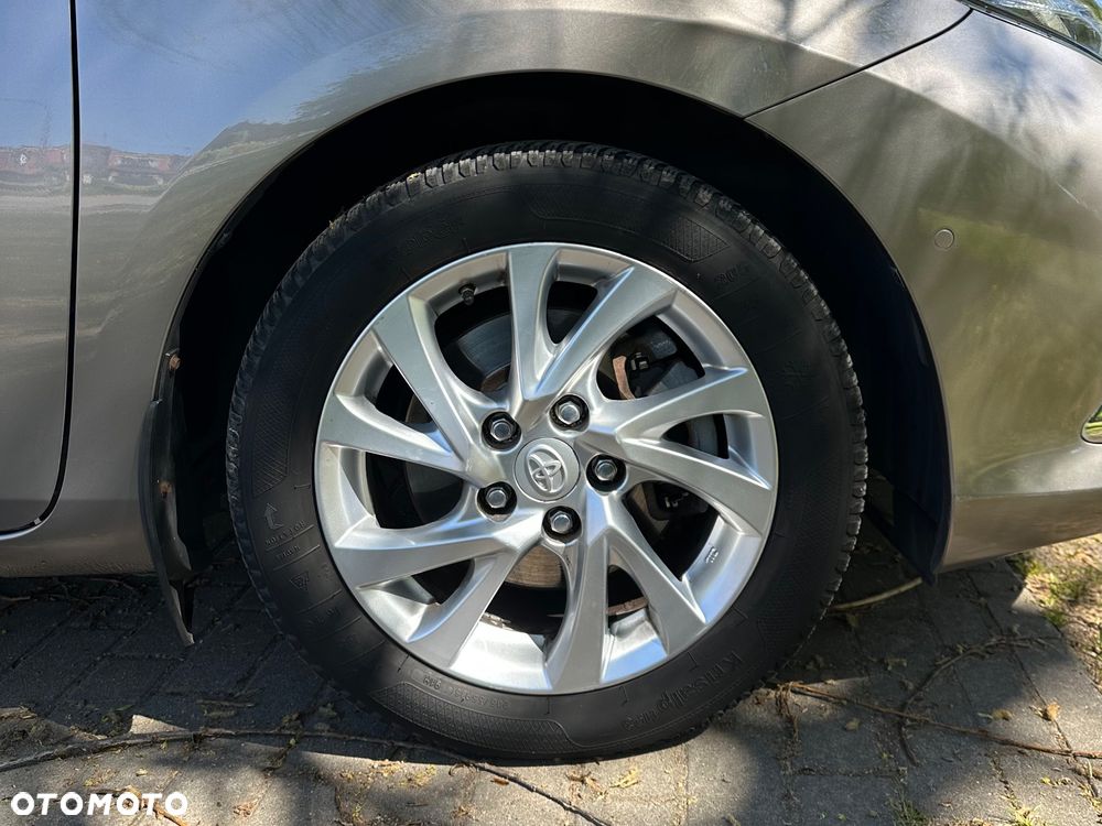 Toyota Auris 1.8 HSD Prestige - 7