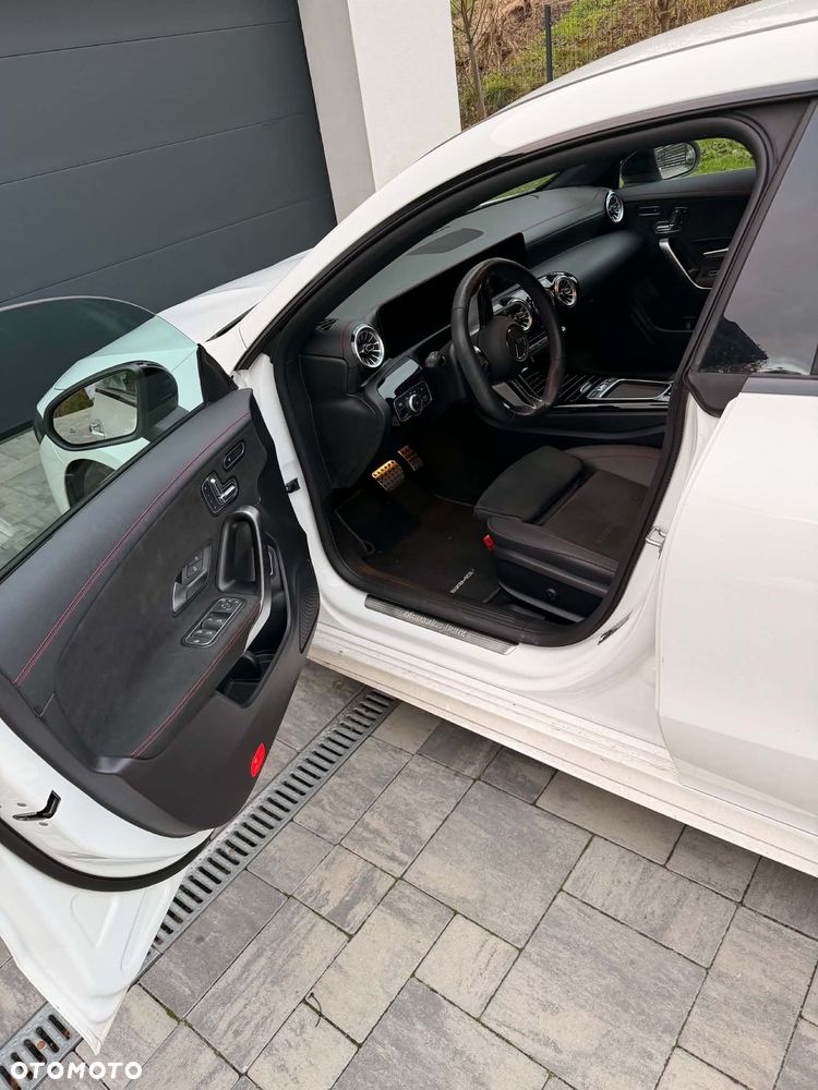Mercedes-Benz CLA - 10