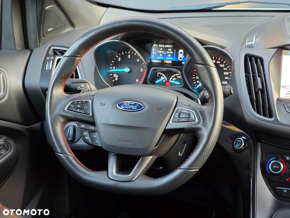 Ford Kuga 2.0 TDCi FWD ST-Line - 26