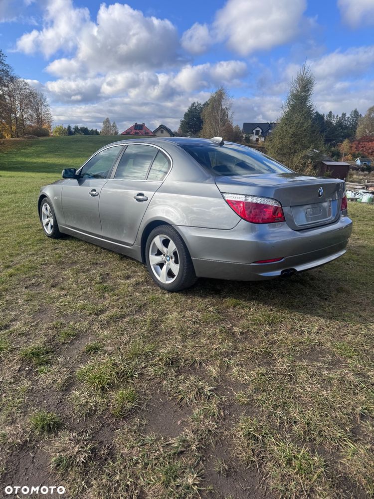 BMW Seria 5 523i - 4