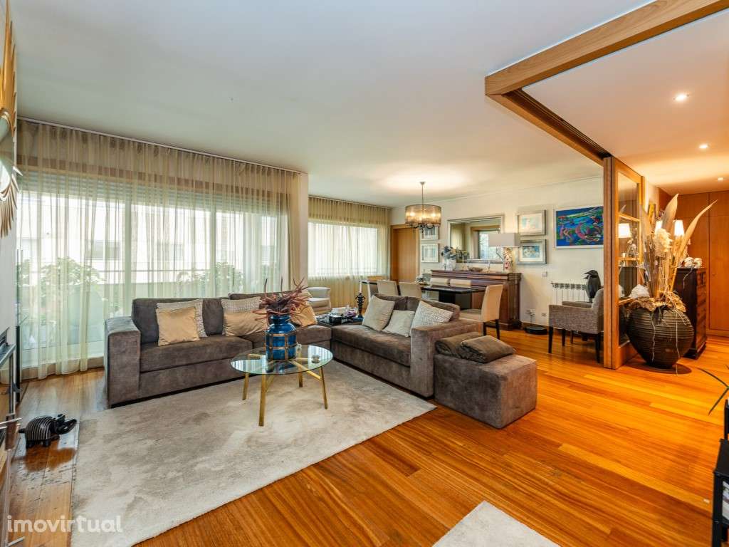 Duplex T3 inserido em condomínio fechado de luxo - Grande imagem: 2/60