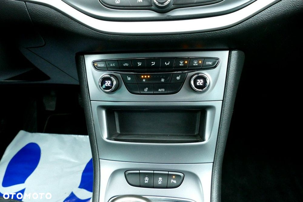 Opel Astra 1.5 D Start/Stop 120 Jahre - 26