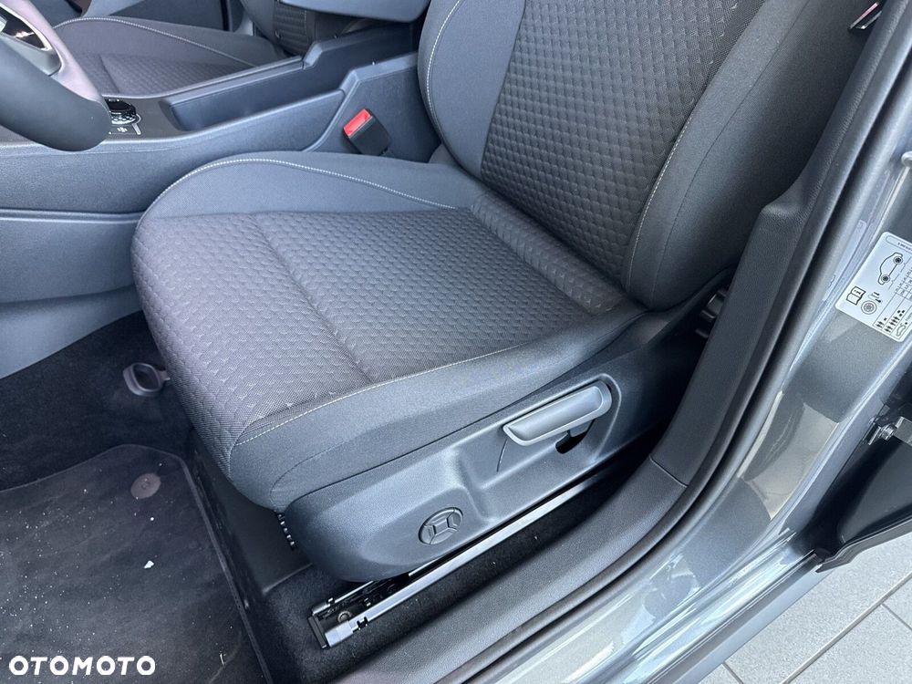 Volkswagen T-Roc - 13
