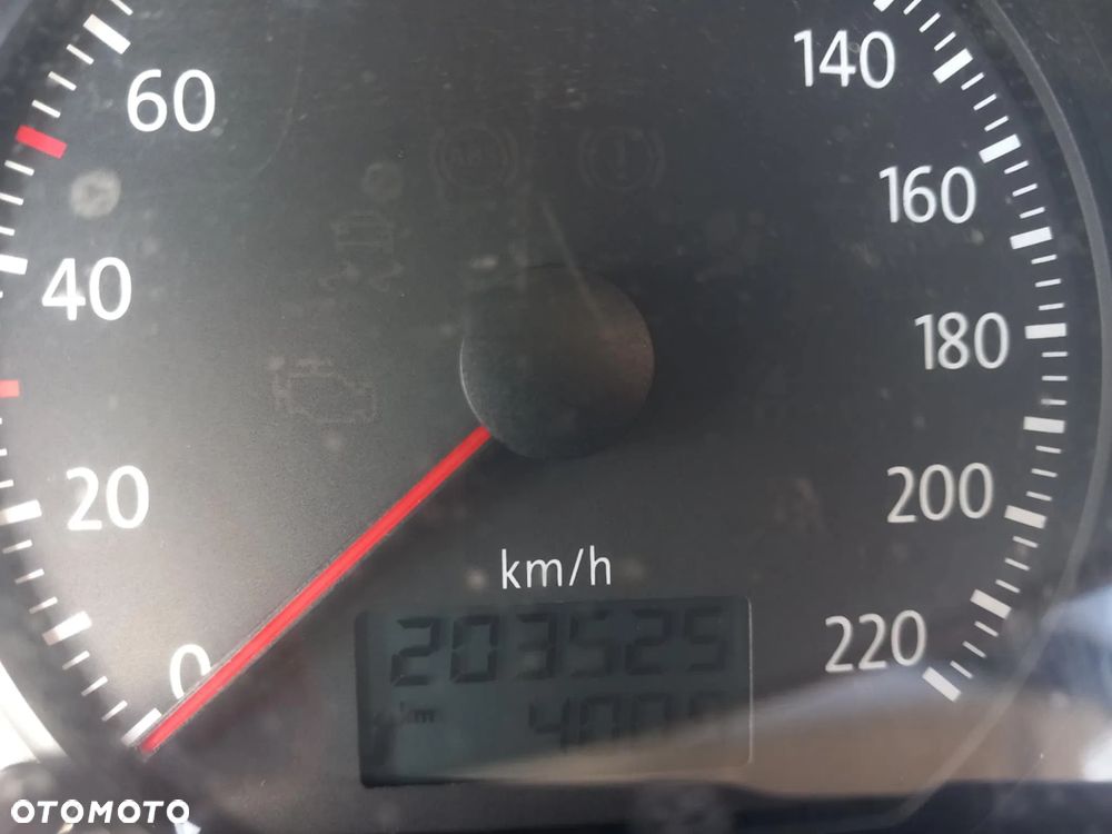 Volkswagen Polo 1.4 TDI Comfortline - 6