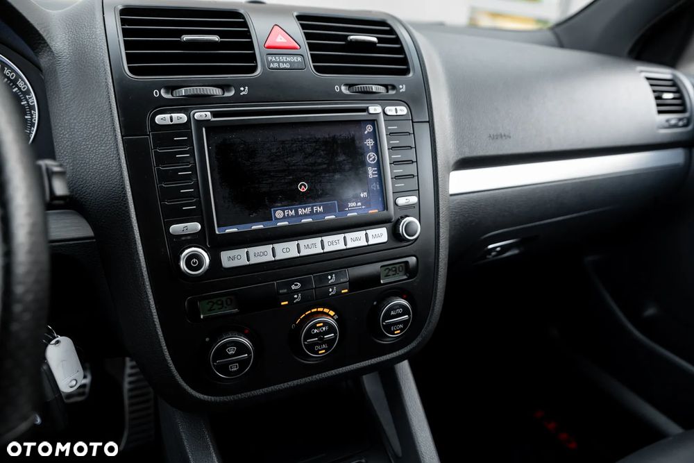 Volkswagen Golf 2.0 GTI - 29