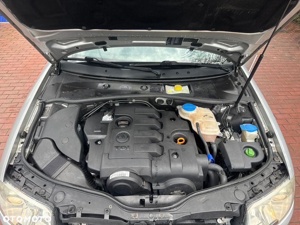 Skoda Superb 2.0 TDI DPF Ambiente - 28