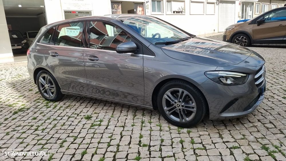 Mercedes-Benz B 180 d Business Solutions Aut. — fotografia 5