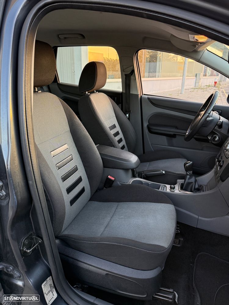 Ford Focus SW 1.6 TDCi Sport - 14