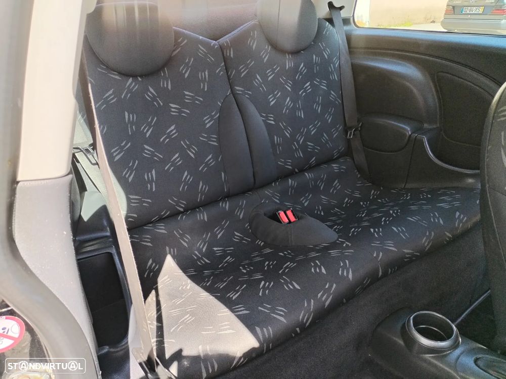 MINI 3 Portas One 1.4 D - 26