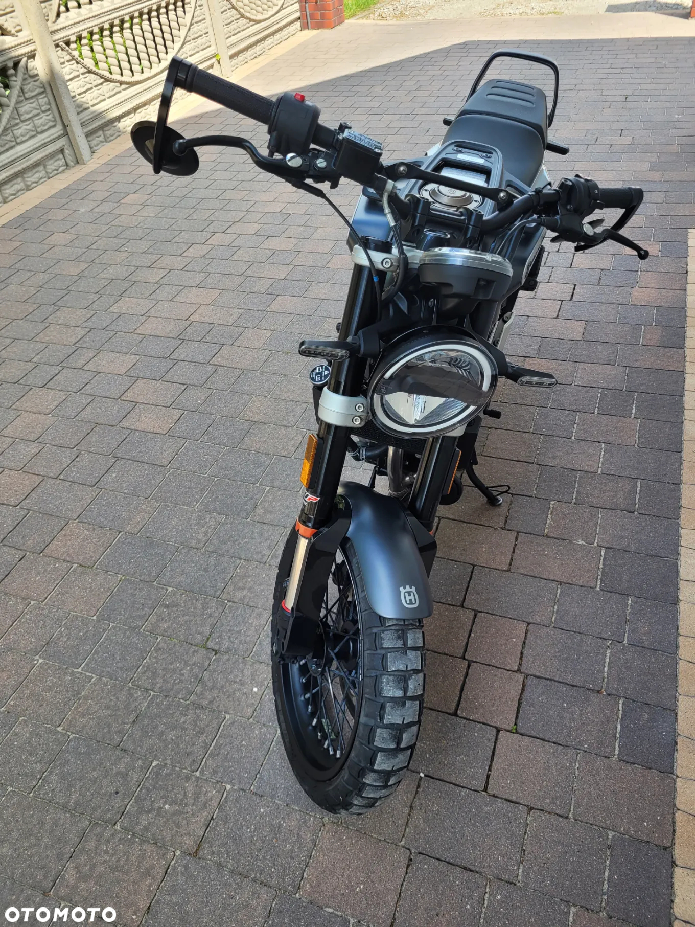 Husqvarna Svartpilen - 8