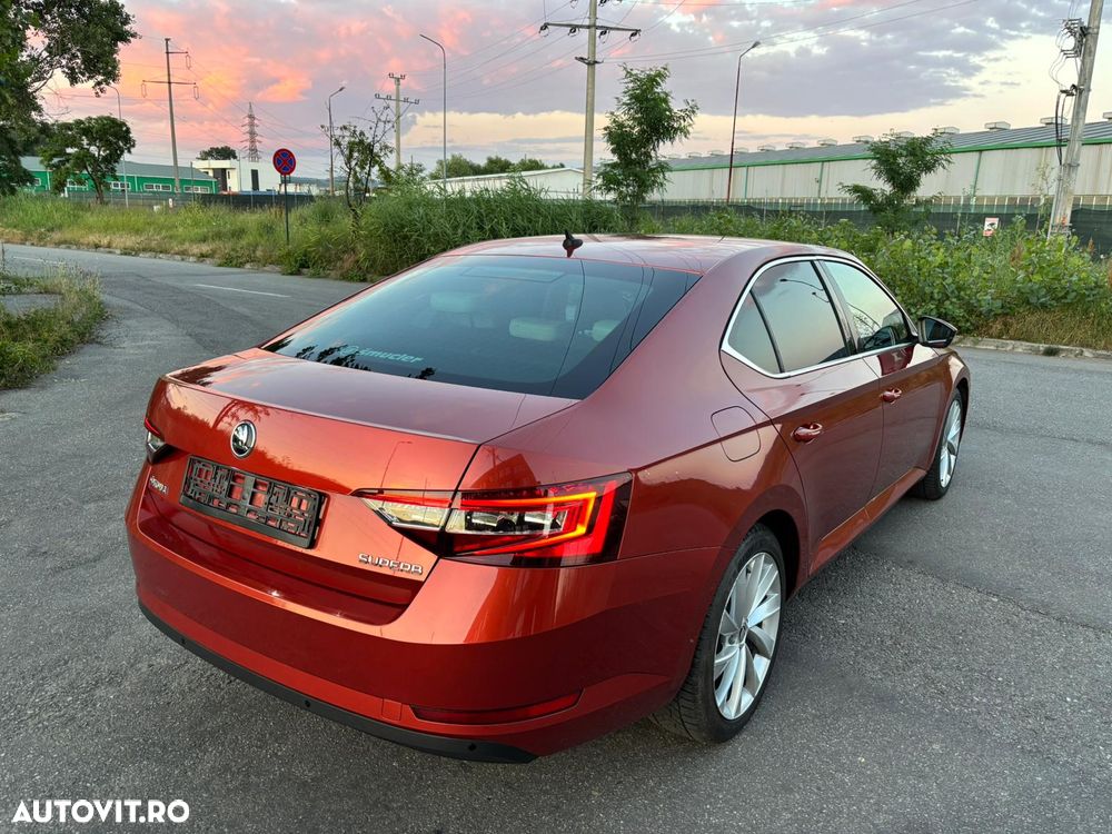 Skoda Superb 2.0 TDI DSG Premium Edition - 7