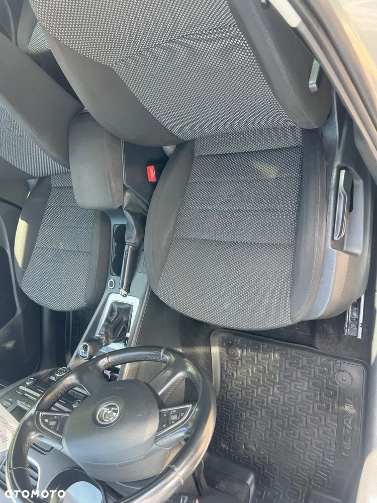 Skoda Octavia 1.4 TSI Ambition - 8