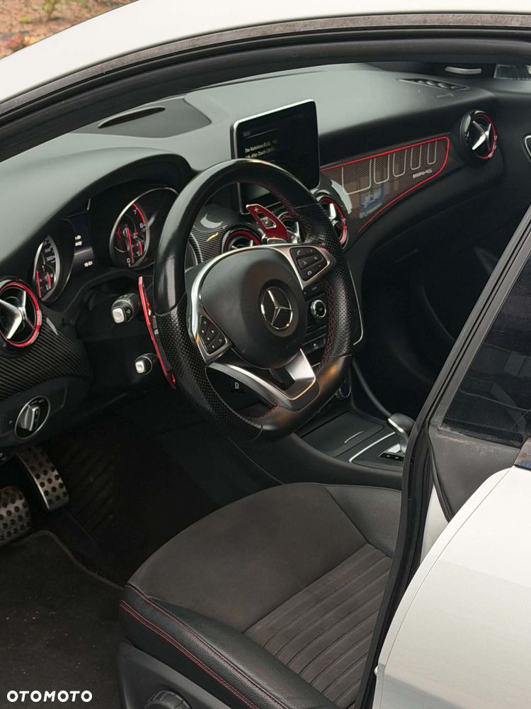 Mercedes-Benz CLA 45 AMG 4-Matic - 4