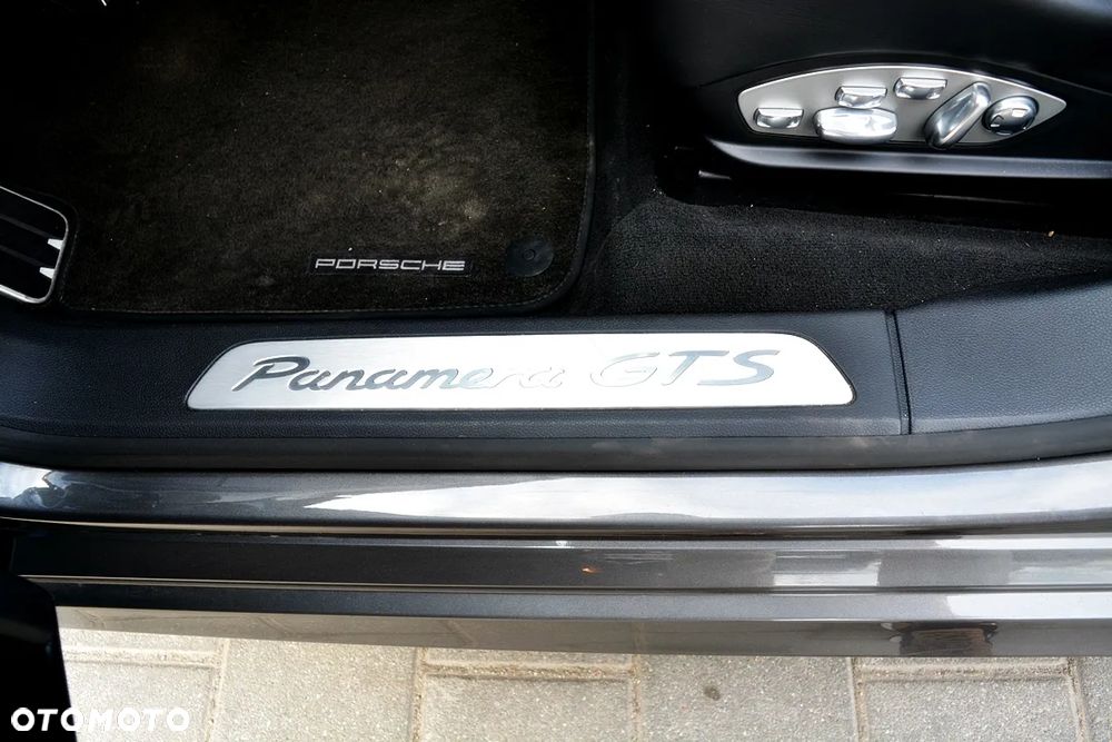 Porsche Panamera GTS - 24