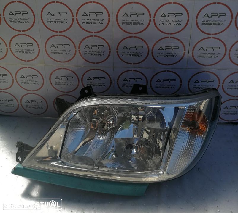 Ótica esquerda Mercedes Sprinter de 2003. - 1