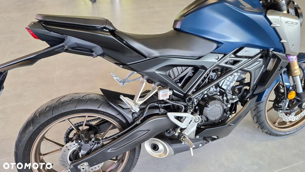 Honda CB - 22