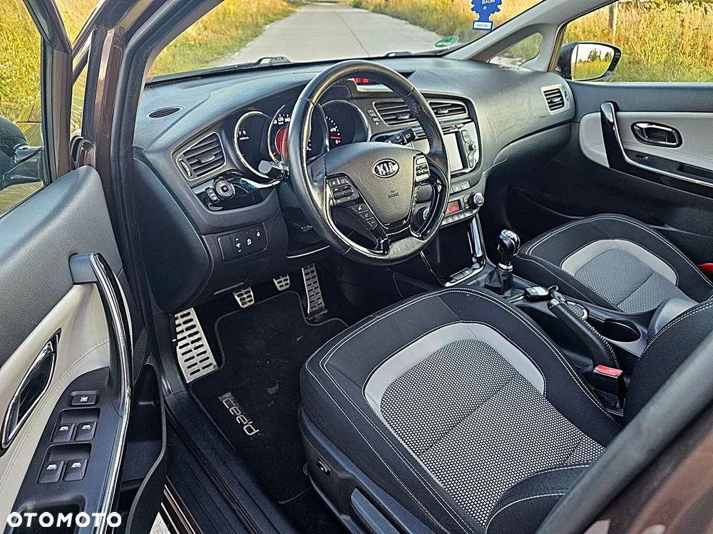 Kia Ceed 1.6 GDI Platinum Edition - 7
