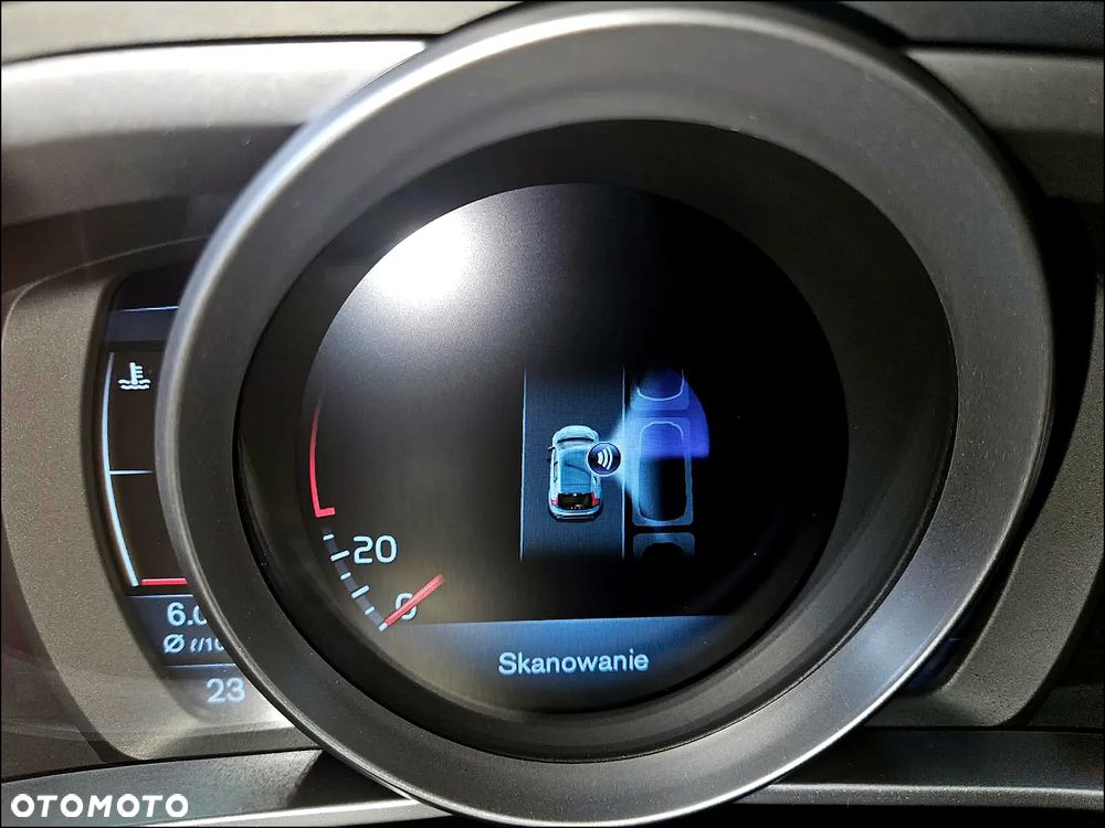 Volvo V40 D3 Summum - 19