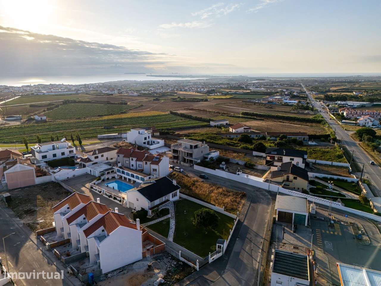 Moradia T3 + 1 | Garagem | Terraço com vista mar | Perto das Praias - Grande imagem: 3/31