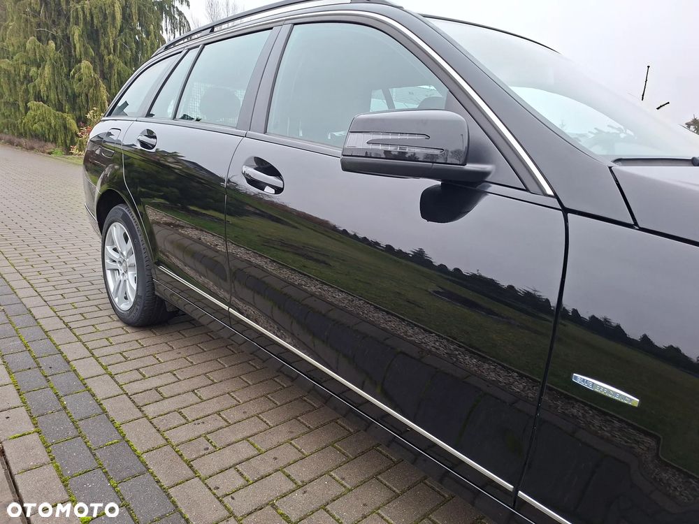 Mercedes-Benz Klasa C 220 CDI DPF BlueEFFICIENCY - 17