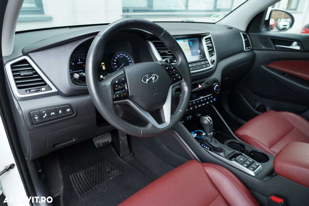 Hyundai Tucson 2.0 CRDI 4WD Automatik Premium - 12