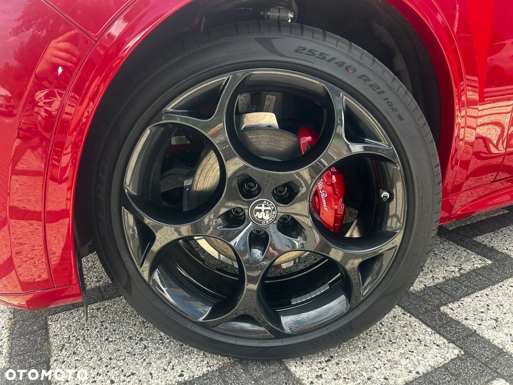 Alfa Romeo Stelvio 2.0 Turbo Tributo Italiano Q4 - 9