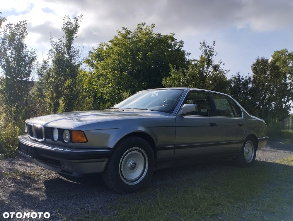 BMW Seria 7 750i - 5