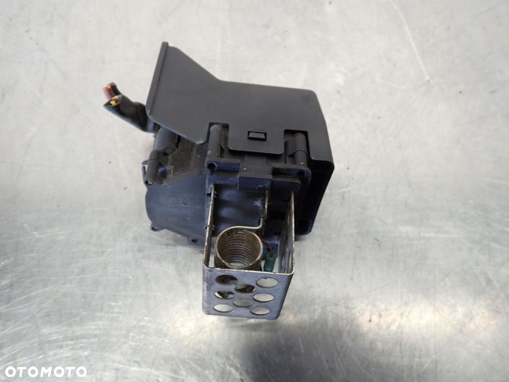 REZYSTOR OPORNIK WENTYLATORA CHŁODNICY CITROEN C4 COUPE  9649247680 - 1