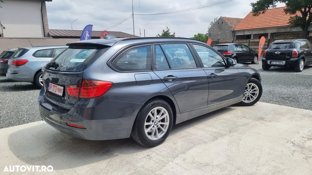 BMW Seria 3 318d Sport Line - 3