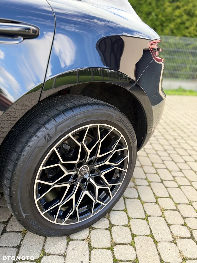 Porsche Macan - 4
