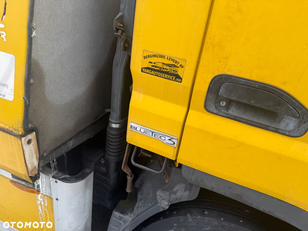 Mitsubishi Fuso Pomoc Płyta 86000 km - 10