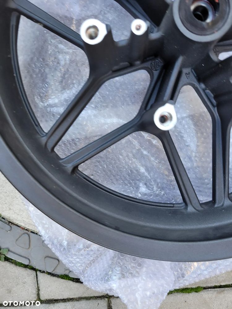Felga przód, przednia Honda Forza 125 - 13