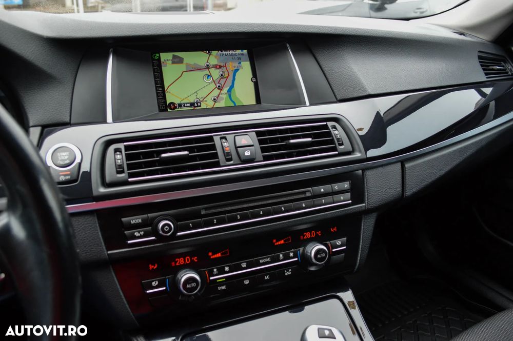 BMW Seria 5 520d Aut. Sport Line - 8