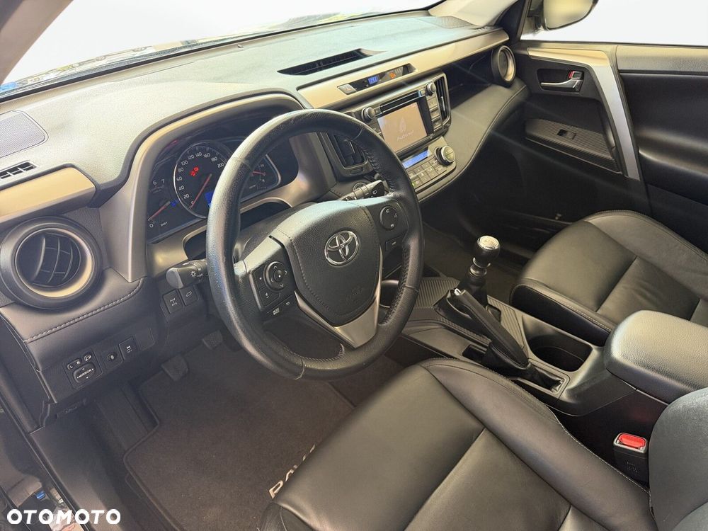 Toyota RAV4 - 10