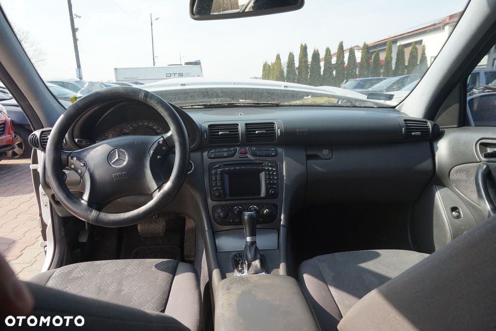 MERCEDES C-KLASA W203 KOMBI 2003 744 2.2 CDI OM646963 143KM 722699 SREBRNY na części - 9