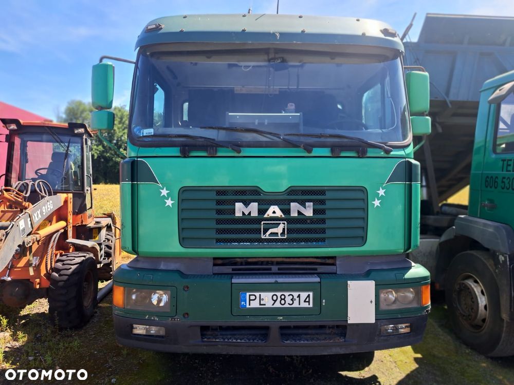 MAN 6x4 26.463 wywrotka 3 osiowa - 2