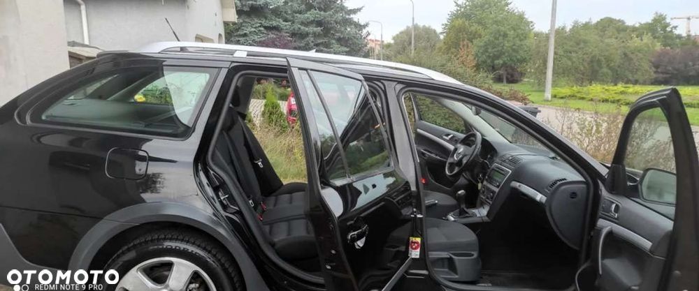 Skoda Octavia Combi 2.0 TDI DPF Scout 4x4 - 29
