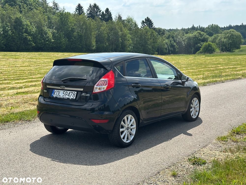 Ford Fiesta 1.0 EcoBoost S&S TITANIUM - 4