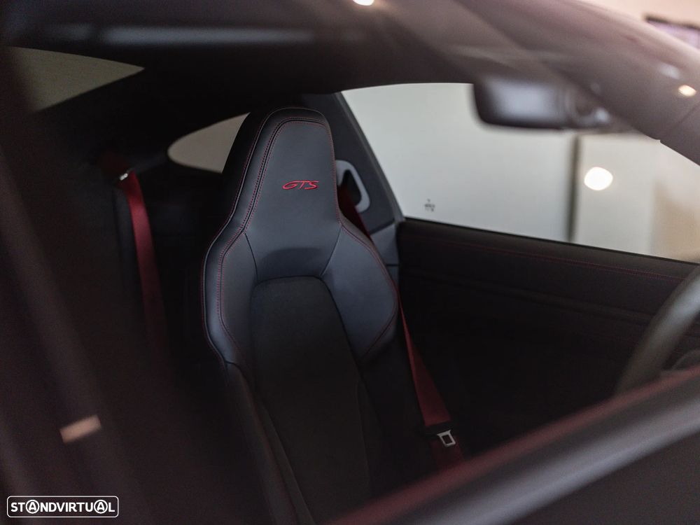 Porsche 911 (992) Carrera GTS PDK - 21