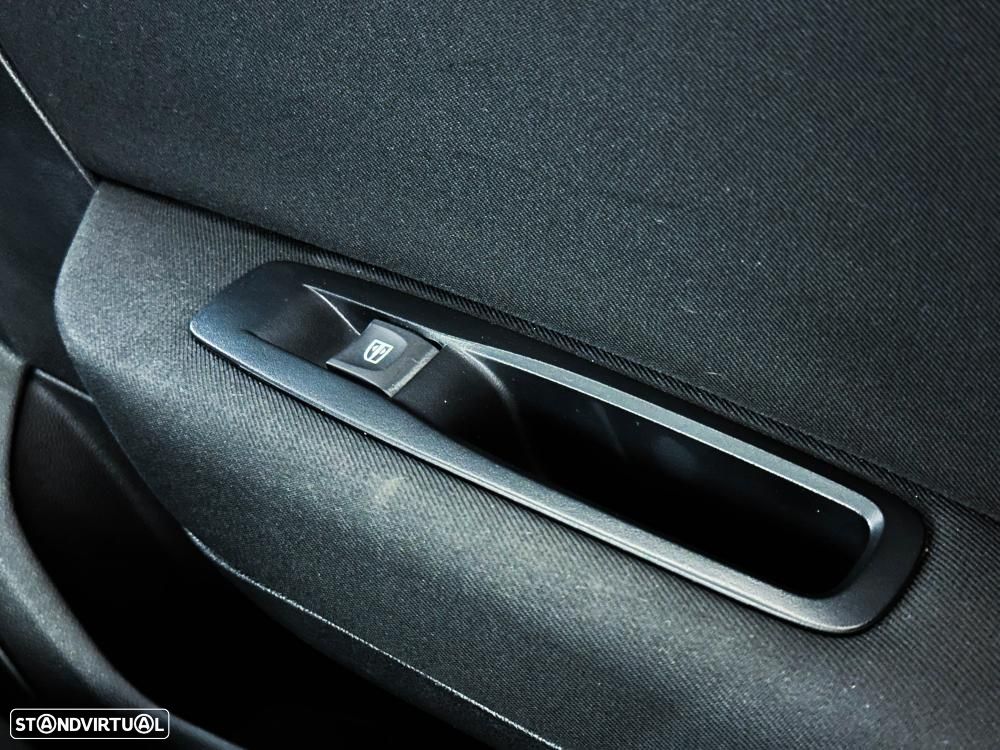 Renault Mégane 1.6 Plug-In Limited - 27