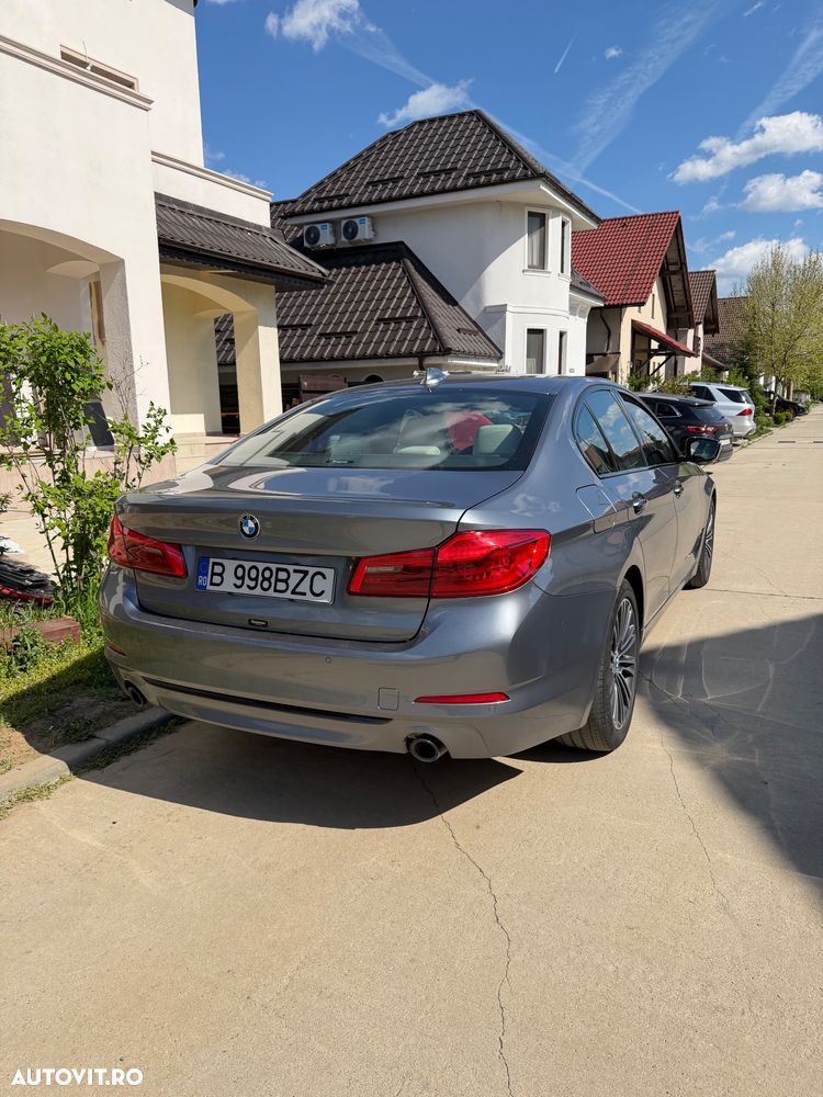 BMW Seria 5 520i AT - 10