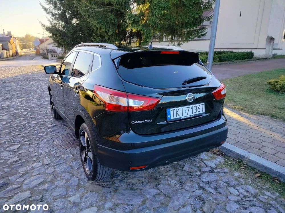 Nissan Qashqai - 2