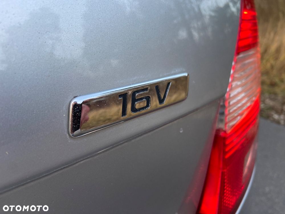 Skoda Fabia 1.4 16V Comfort - 12